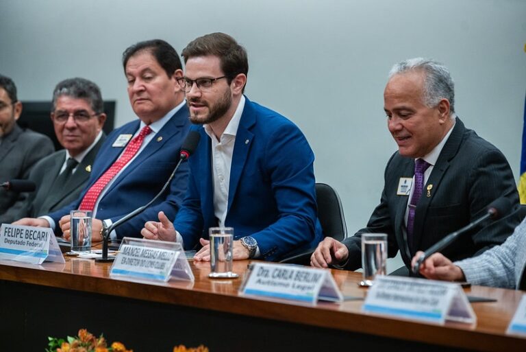 Realidade das pessoas com Transtorno do Espectro Autista é apresentada a Felipe Becari